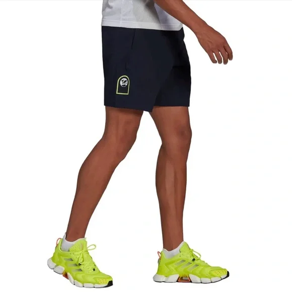 ADIDAS LIGHTWEIGHT AEROREADY GRAPHIC SHORTS RUNNING GYM SPORTS FITNESS MENS NAVY - Picture 15 of 15